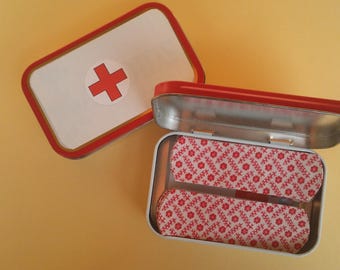 Printable first aid kit PDF paper craft