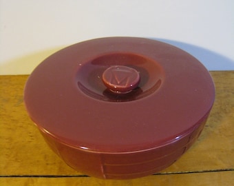 Vintage Hall China for Westinghouse refrigerator dish with lid. Maroon casserole with lid. Vintage kitchen collectible china pottery
