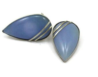Clip On Earrings Silver Tone Blue MoonGlow Teardrop Art Deco Vintage Designer Costume Jewelry Estate Finds