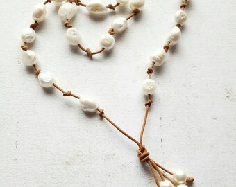 Tahitian style pearl leather necklace - leather pearl black lariat necklace - Baroque white pearl necklace -3rd anniversary gift for her