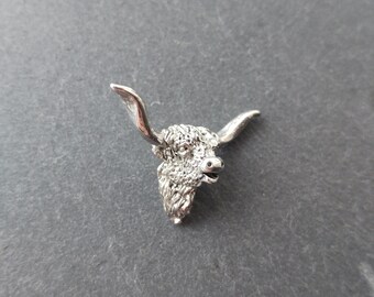 Highland Cow Gift brooch / Art UK / Scottish Jewelry, Handmade and designed in Scotland by SJH Designs