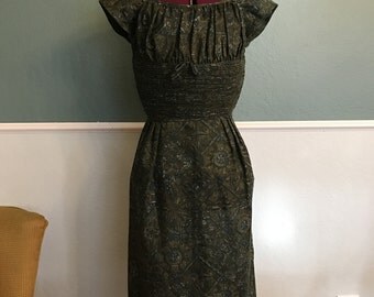 1960s Green Wiggle Dress Gathered Bodice M-L