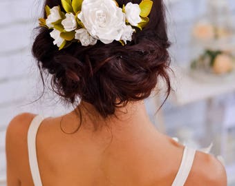 Wedding hair comb Flower hair piece Flower comb Bridal hair flower White floral comb Wedding headpiece Bridal hair comb Woodland wedding