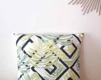 Housse de coussin Géométrique et palmier en satin blanc| NEW home decor 2017 / Décoration d'intérieur | Salon & Chambre | Design Tropical