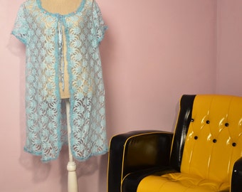 1970s nightwear lace style dressing gown / housecoat /night robe / lingerie / negligee / Blue lace style with ruffled collar