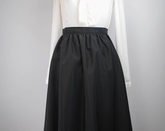 1980s Black Midi Skirt // Witchy Midi Skirt // Vintage Midi Skirt // Black Rayon Skirt // R&K Originals Skirt // Witchy Clothing