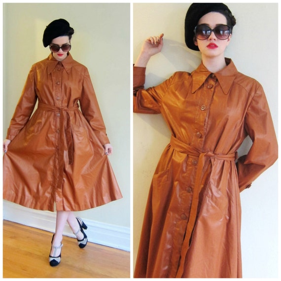 Vintage 1970s Brown Button Down Trench Coat / 1970s Spy Coat