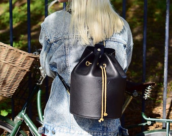 Dreamer Bucket Backpack Midi