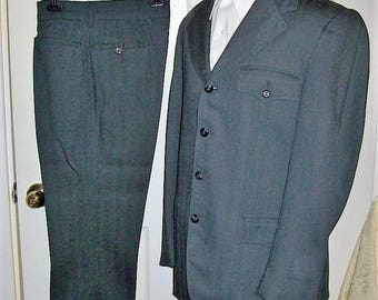 Vintage 1950s Mens Gray Suit by Lee Wald Size 40 S Only 28 USD