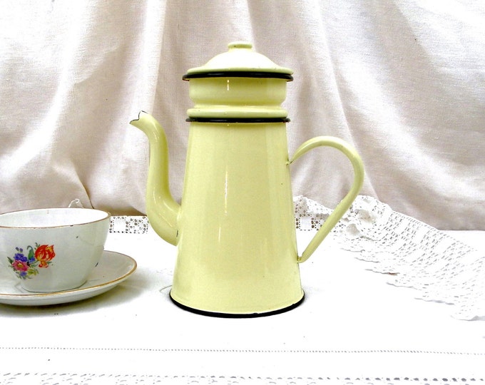Antique French Pale Buttercup Yellow Enamelware Cafetière Excellent Condition, Coffee Pot, French Country Decor, Retro, Vintage, Home