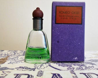 Romeo Gigli Uomo eau de toilette for men, 5 ml / 0.17 fl. oz. miniature bottle with box.