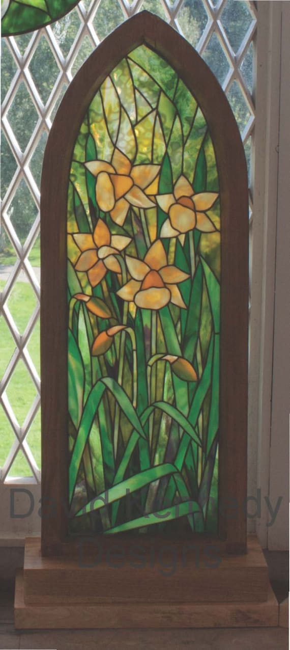 Gothic Daffodil Stained Glass Pattern.© David Kennedy Designs.