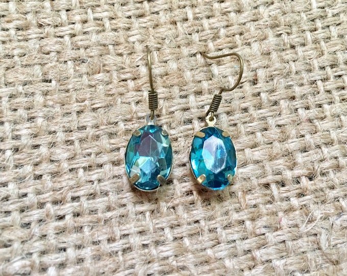Bridesmaid Earrings, Blue Stone Earrings, Retro Style Earrings, Blue Stone Jewelry, Jewel Drop Earrings, Stone Earrings, Blue Stone Drops