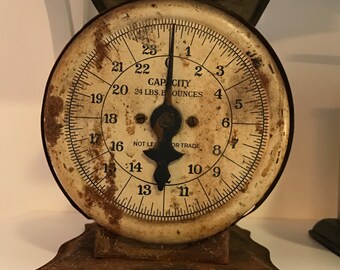 VINTAGE KITCHEN SCALE • American Steel Products Made in United States • Off-white 24# Weight • Shabby Chippy Fixer Upper Farmhouse Look!