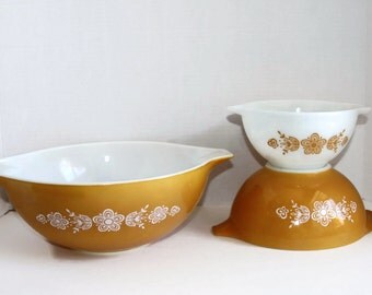 Set of 3 PYREX Golden Butterfly Cinderella Mixing Bowls - Pyrex Set of Bowls - Vintage Pyrex - Pyrex Set - Butterflies & Flowers