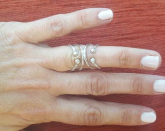 Boutonniere silver ring splint