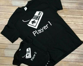 Player 1 Player 2 Matching Sets New Parent Gift- Nintendo Controller - Father Daddy Matching Outfits, Dad and Baby Matching Shirts Bodysuit