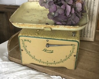 Old kitchen scale, Lyssex, shabby
