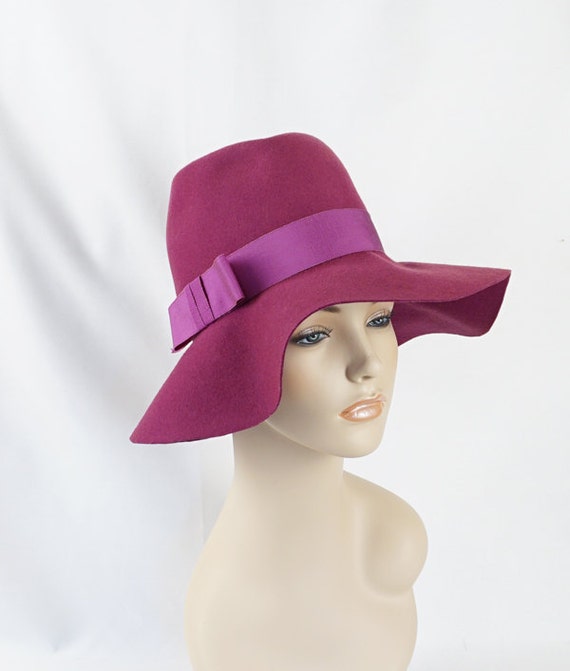 Vintage 1970s Hat Wide Floppy Brim Lilac by by alleycatsvintage