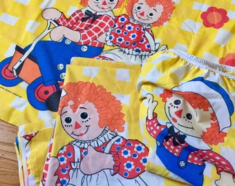 Vintage 1970s Childrens Bedding / Fashion Manor Raggedy Ann and Andy Twin Sheet Set Pillowcase, Flat and Fitted Sheet