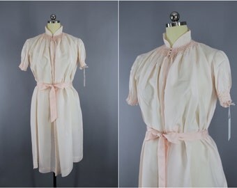 Vintage Silk Nightgown / Silk Lingerie / Maternity Hospital Gown / Asian Mandarin Style / Pastel Pink