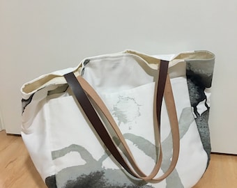 Tote bag with leather handles
