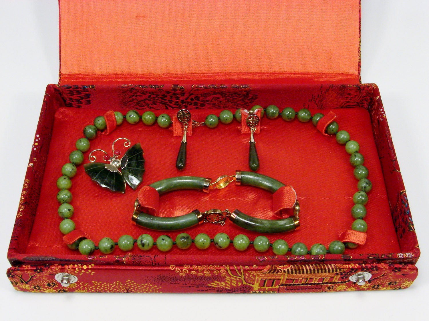 Vintage Jade Dynasty Collection Jewelry Set Oriental Jade