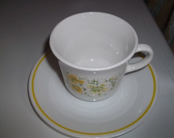 4 Corelle April Flowers Tea Cups and Saucers