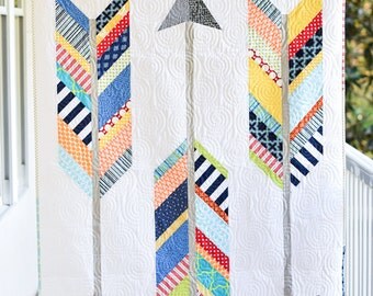 Baby Crib Bedding- Patchwork Quilt- Modern Quilt- Arrow Quilt- Custom Quilt