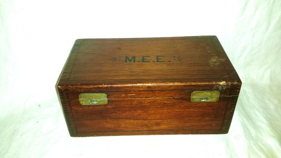 Antique Dove Tailed Wooden Cigar Humidor Box
