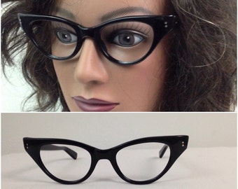Vintage NOS Deadstock 1950s Black Cat Eye Glasses Frames No lens / Women's Medium / 50s Pinup Rockabilly Eyewear Unworn