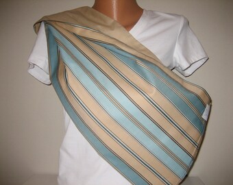 Reversible Pet Sling with Pocket