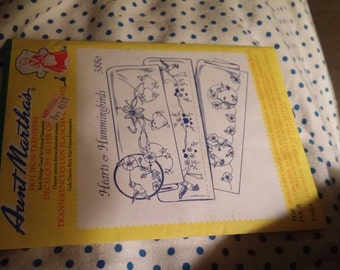 Aunt Martha's hot iron transfers. Hearts and Hummingbirds. #3880. MIP.