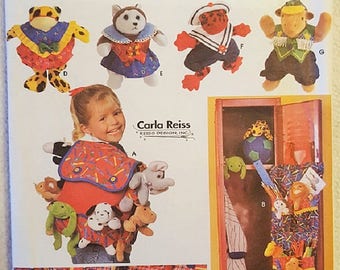 Vintage Simplicity Crafts Pattern 7929 to Make Accessories for Beanbag Animals, BackPack, Bed Caddy, ClothesNew, UNCUT / Factory Folded