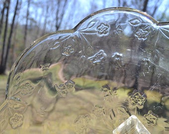 Vintage Anchor Hocking Savannah Cake Plate Platter Clear Glass Flower Pattern Made in USA PanchosPorch