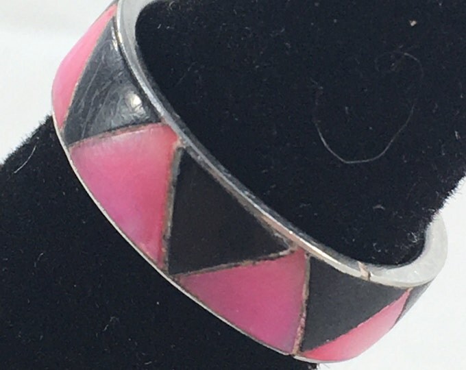 Storewide 25% Off SALE Vintage Silver Tone Alternating Pink & Black Triangular Designed Cocktail Ring Featuring Retro Modern Design