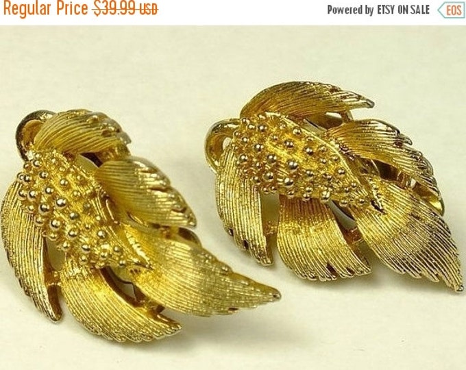 Storewide 25% Off SALE Vintage Polished Gold Tone Leaf Inspired Designer Signed Lisner Clip Earrings Featuring Textured Raised Design