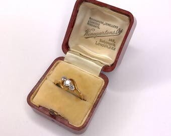Beautiful Antique Art Deco Ring Box in Red Marbled Bakelite, c.1920s