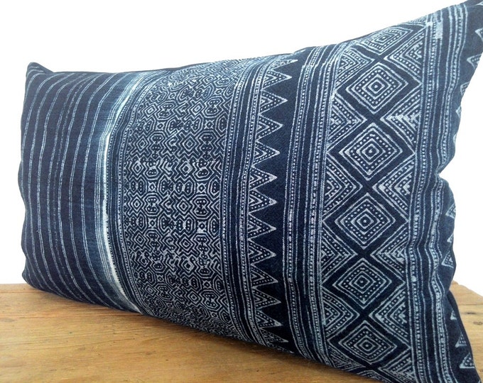 12" x 20" Indigo Vintage Hmong Hand Woven Hemp Batik Pillow Cover, Indigo Boho Throw Pillow, Hill Tribe Ethnic Costume Textile Pillow Case
