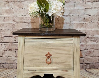Bench - Shabby Chic in White Driftwoid for Entry, Bedroom etc.