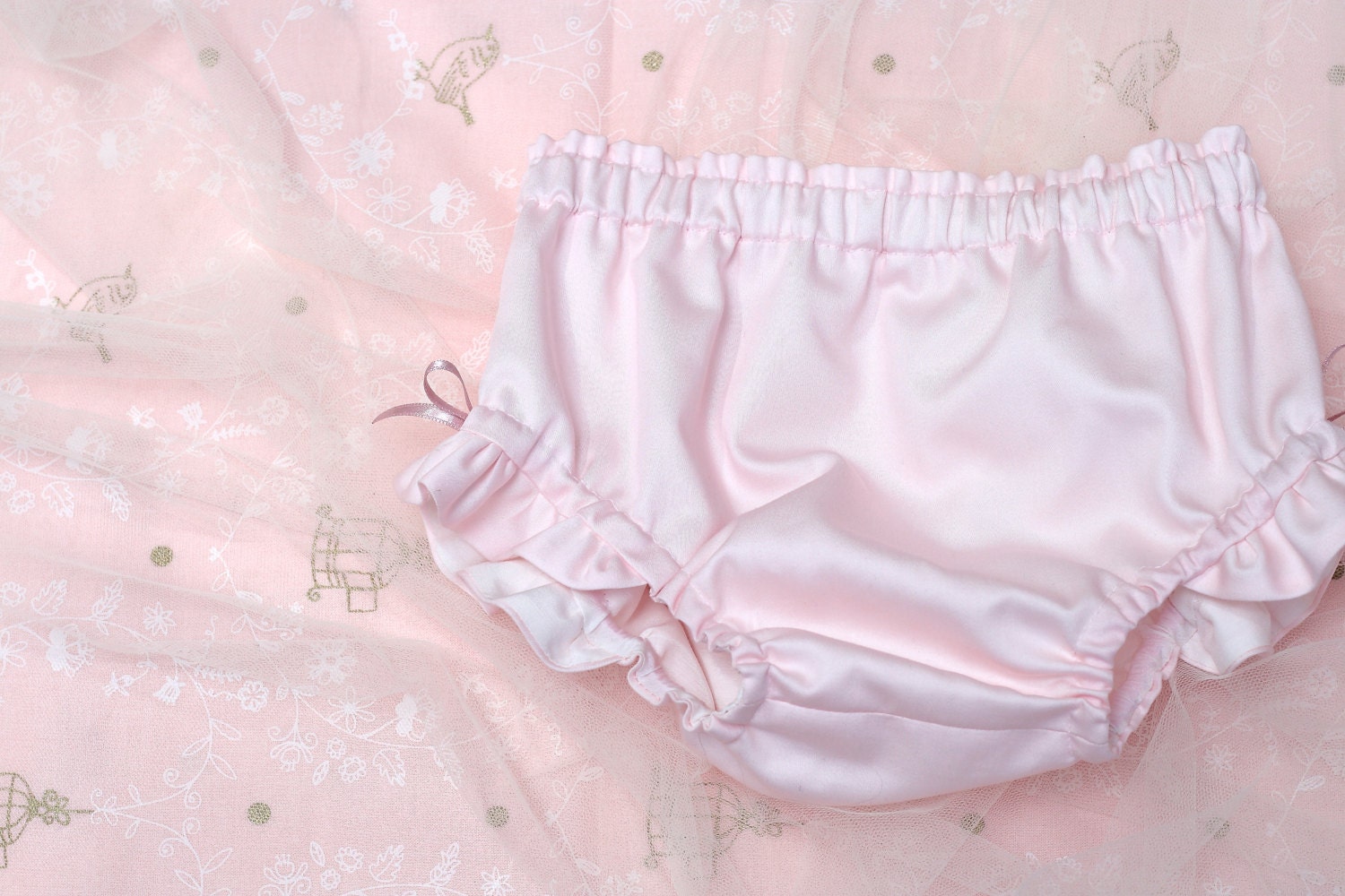 Baby bloomers Pink girls bloomers in vintage style Sateen