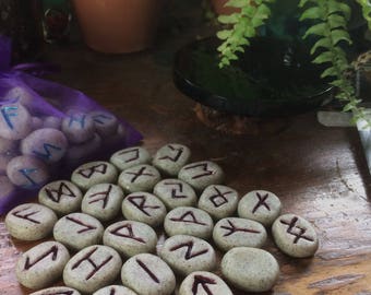 Divination Rune Set