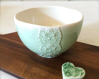 Green Porcelain Lace Bowl with Heart Cutlery Rest Set, Matcha Tea Bowl-Hideminy Lace Series