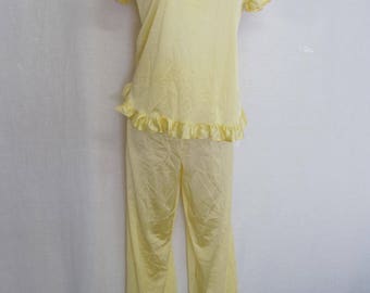 Nylon Pajamas 1960s Pajamas Yellow Pajama Set