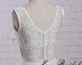 A Line Short Wedding Dress with Nude Pink Underlay Knee Length Lace Wedding Dress with Scoop Neckline