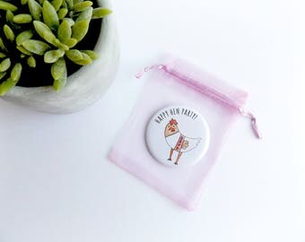 Hen party bride badge. Hen badge. Hen party badge. Badge for bride to be. Hen do. Hen do badge. Bride badge. Bride to be badge