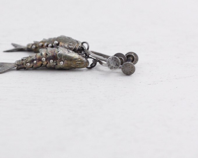 Articulated fish earrings, vintage silver wiggle fish dangle earrings, fine jewelry drop earrings, Christmas gift for her, screw clamp back