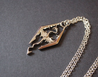 silver tone skyrim necklace