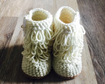 Crochet Baby Boots. Furrylicious Baby Boots. Crochet Baby Uggs. Crochet Baby Booties. Girl Boots.