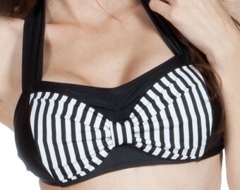 Cyndy Bow Top in Black and White Stripes